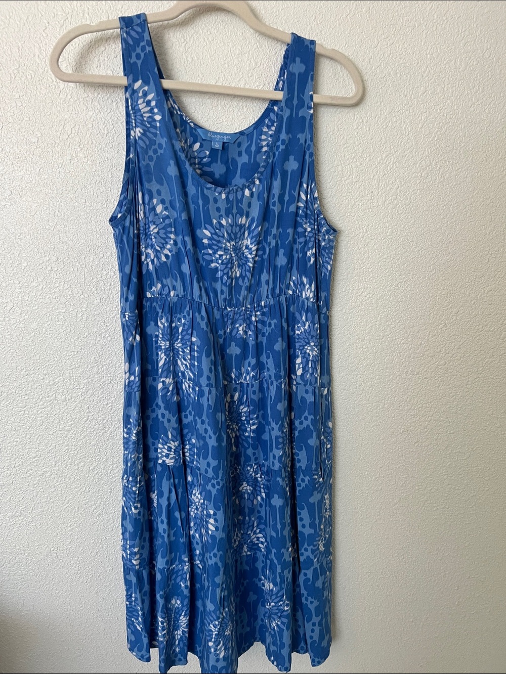 Blue Ginger Sleeveless Blue Floral Midi Dress Sz L BTQ